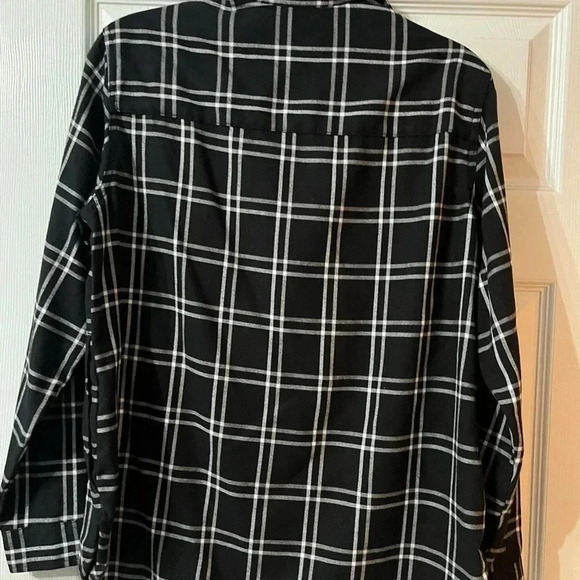 Jachs Girlfriend Button Down Plaid Flannel Size Small - Picture 2 of 5